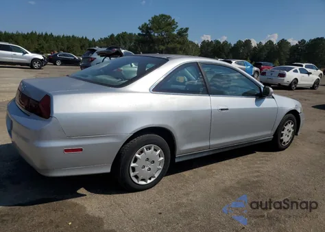 2001 Honda Accord Lx from USA, damaged, VIN 1HGCG32411A015601